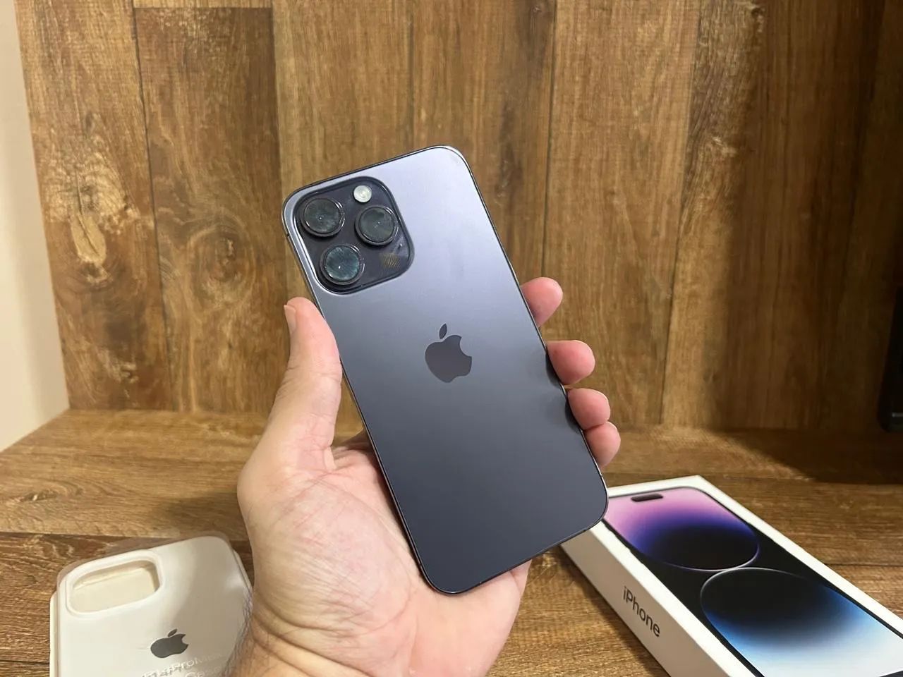 Vendo meu IPhone 14 Pro Max com 512 de memória 