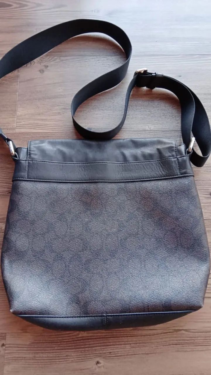 Bolsa Coach Masculina de Ombro em Couro - Foto 2