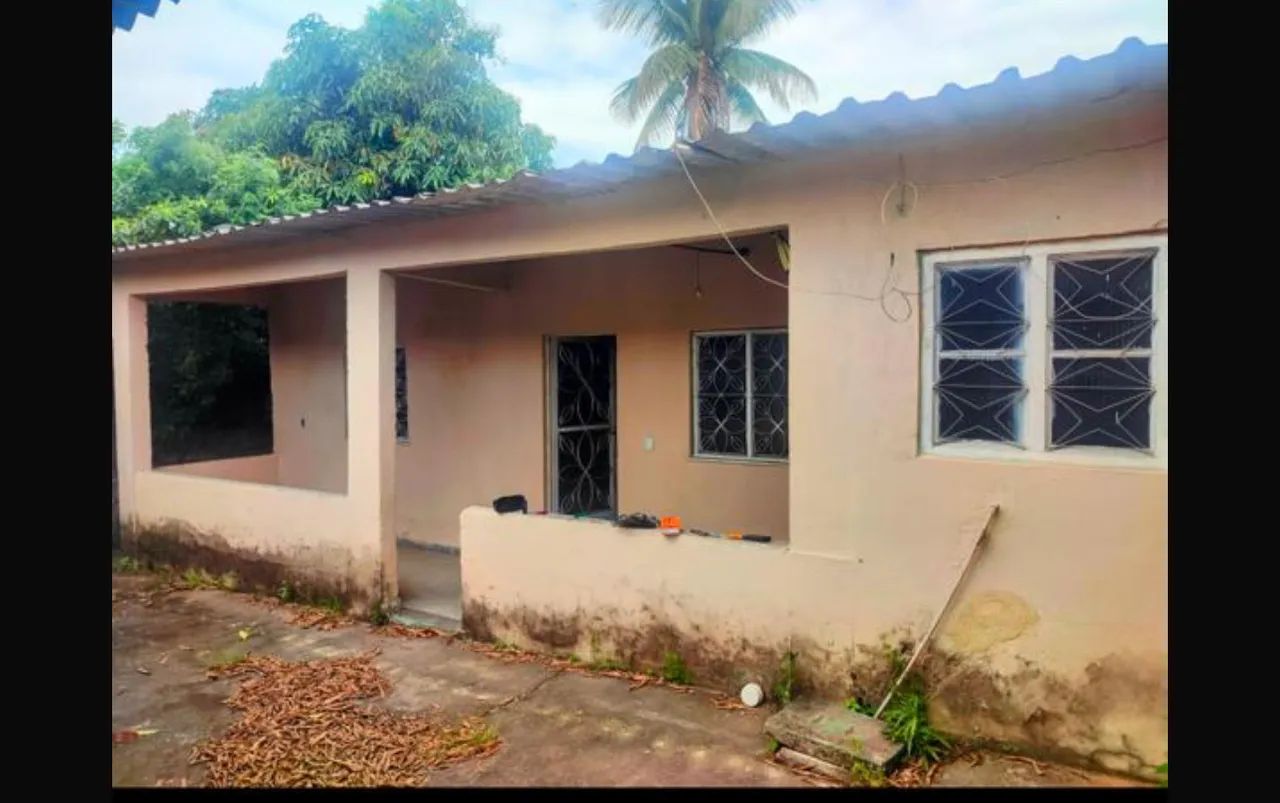 Terreno com 2 kitinetes