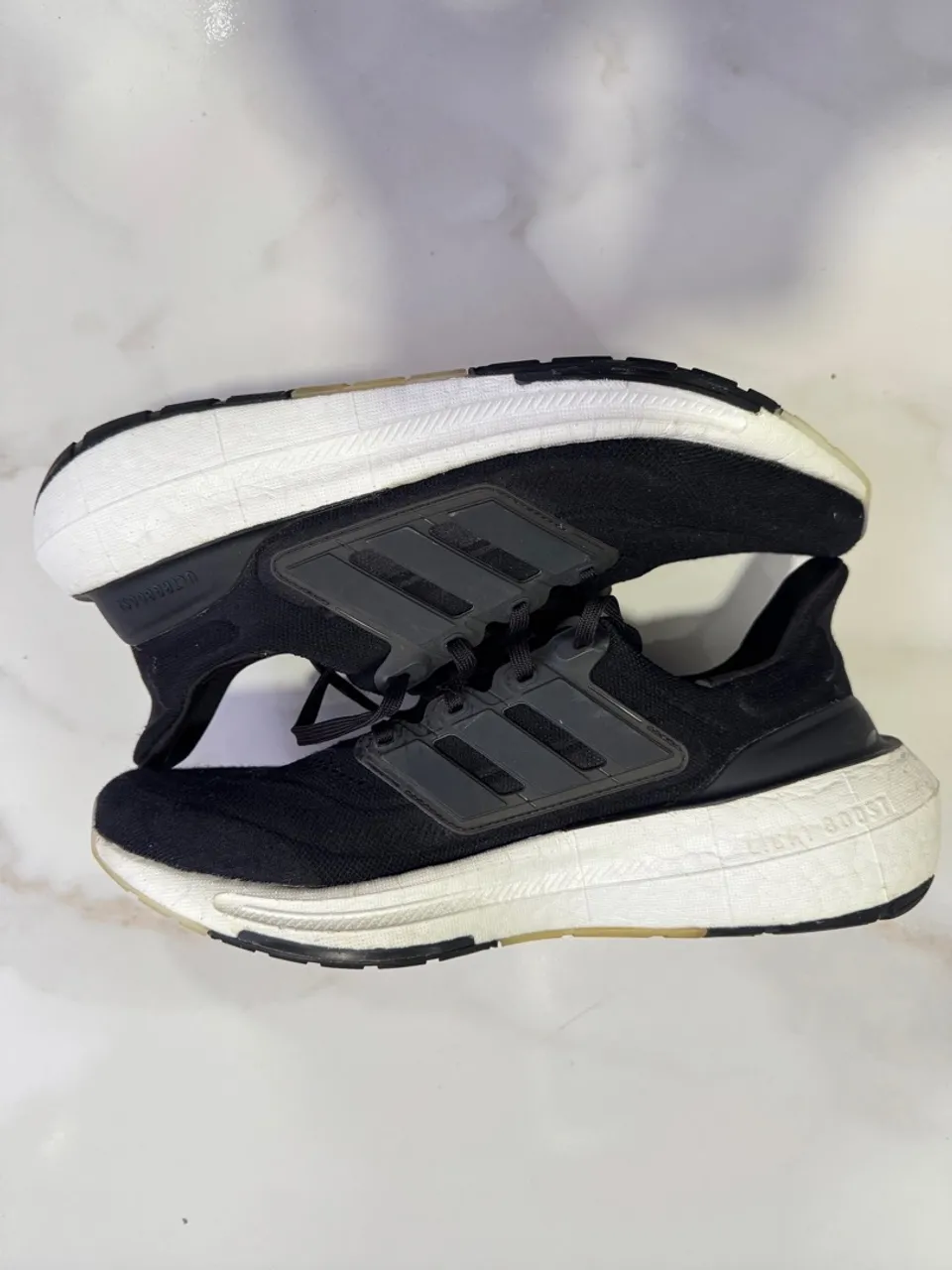 Tênis adidas Ultraboost light