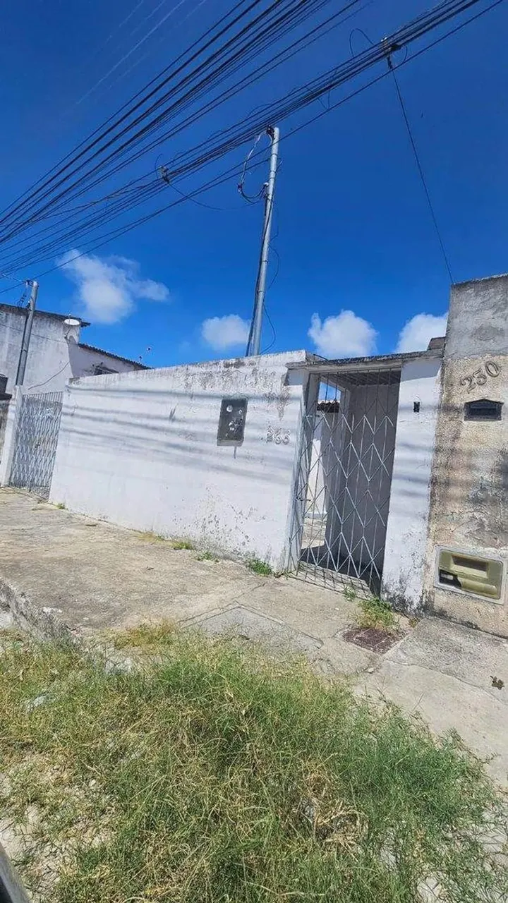 Casa à venda em rua pública, FAROLÂNDIA, Aracaju, SE
