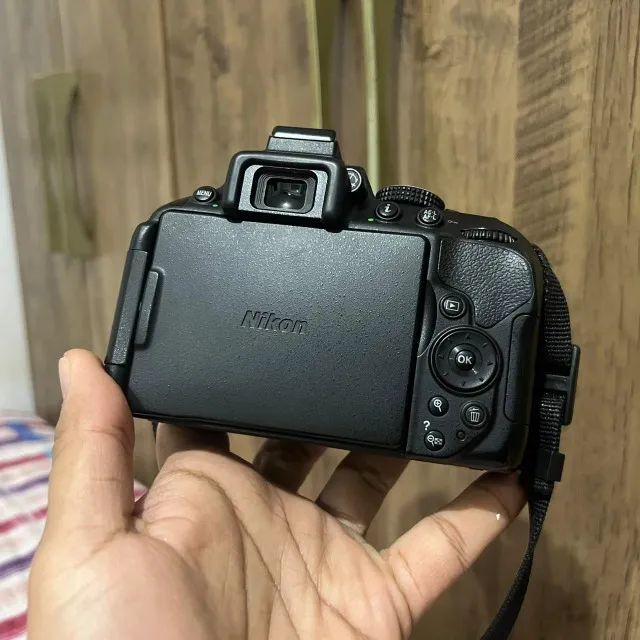 Câmera Nikon D5300 (somente corpo)64318752315010122