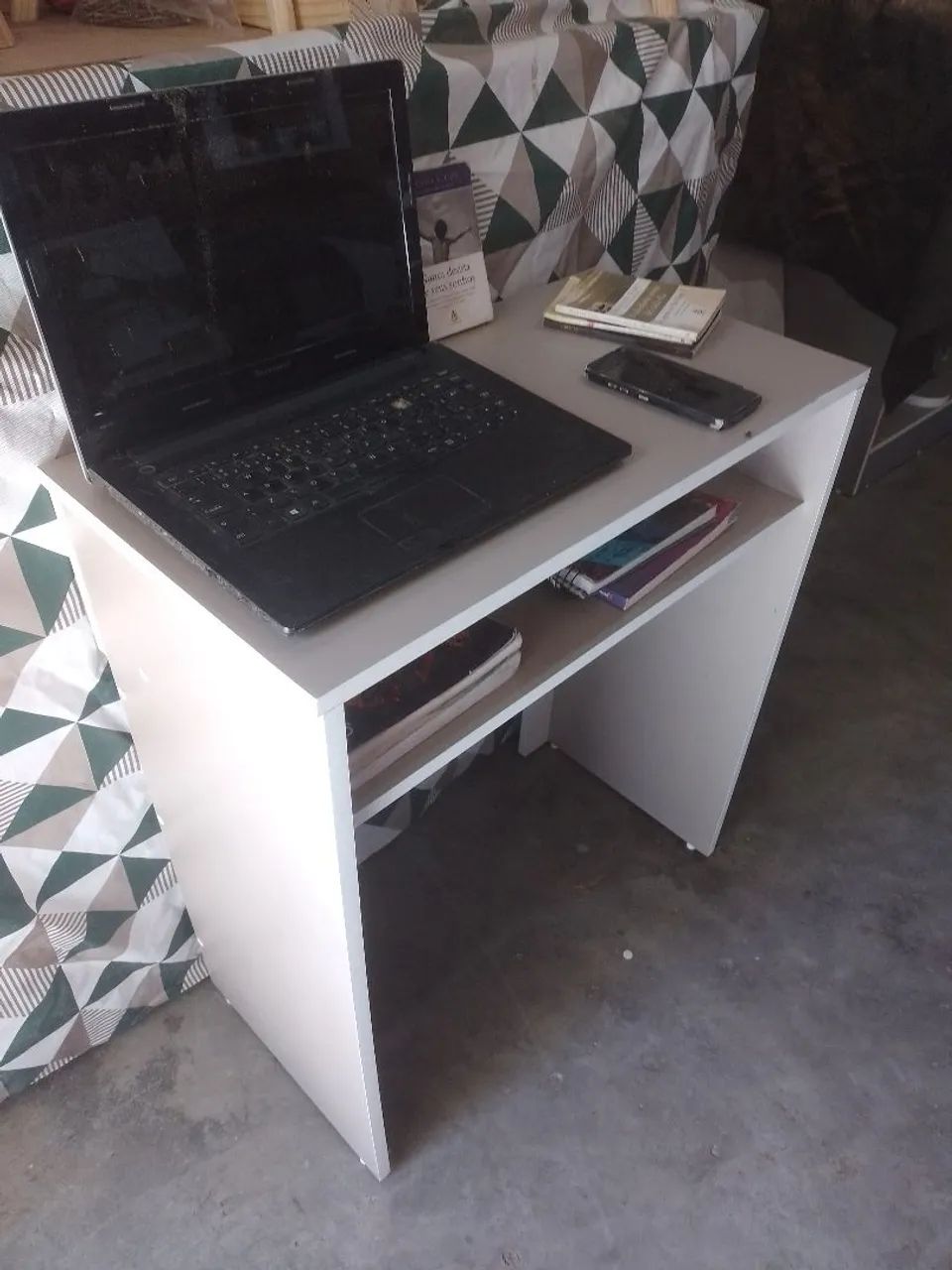 Mesa para notebook ou esudos/ Léia por favor 65115516011907123