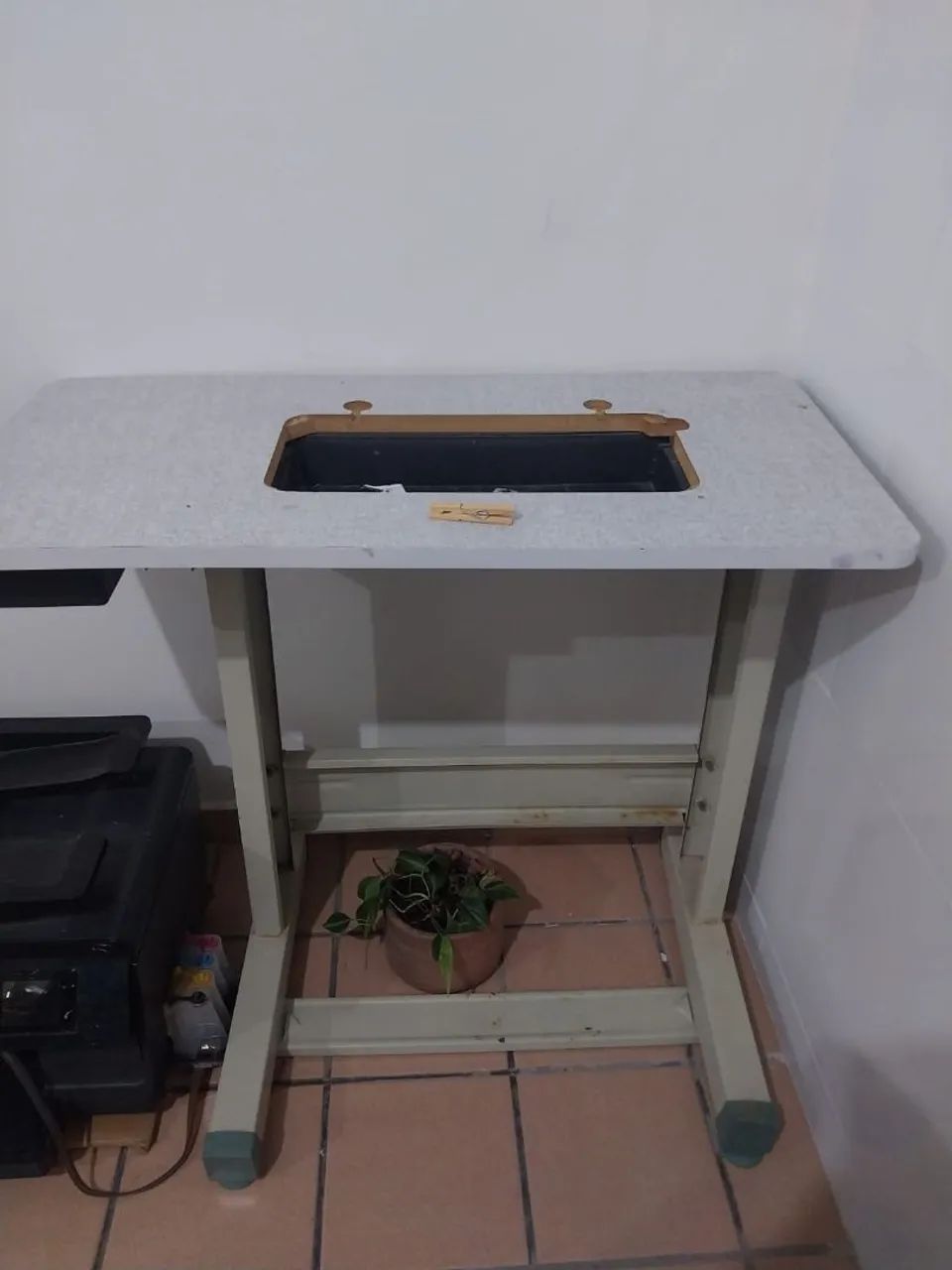 Mesa para Máquina de Costura - Ideal para Costureiras