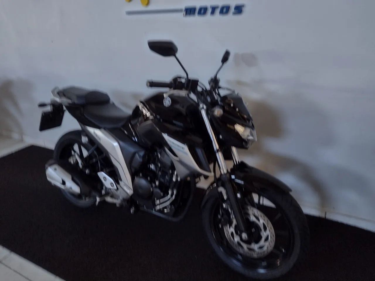 YAMAHA FZ25 250 FAZER FLEX - Foto 2