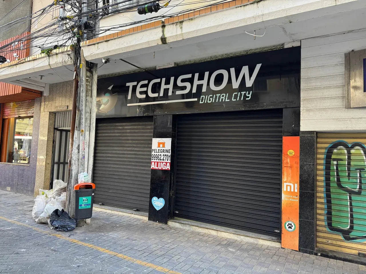 Pelegrine Aluga Loja 65 m² c/ mezanino, 1 banheiro, pia de serviço. Centro - Vitória  ES