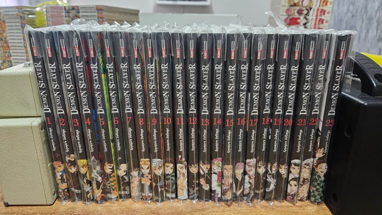 Demon Slayer - Mangá Completo (23 Volumes)