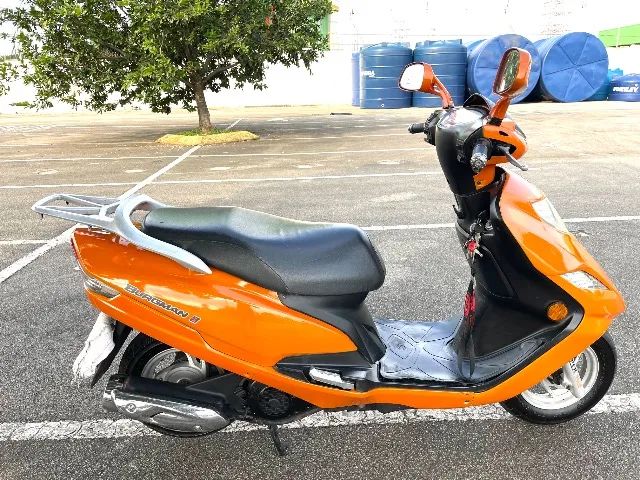 Suzuki Burgman muito conservada km baixo  - Foto 4