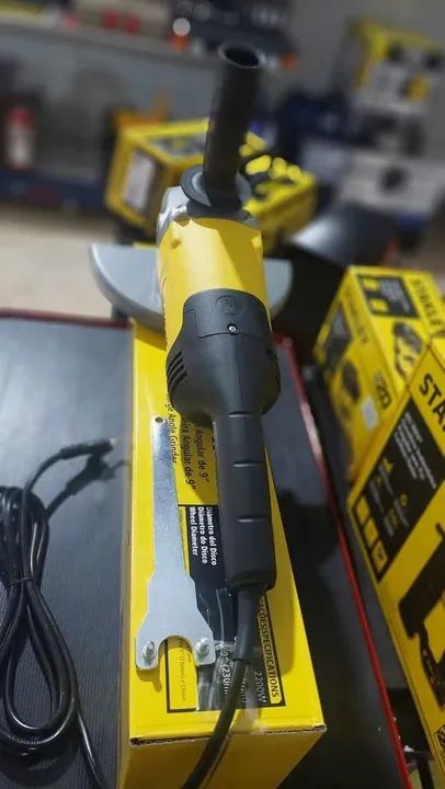 Esmerilhadeira Angular de 9" 2200w profissional - Stanley (Nova/Loja) - Foto 5