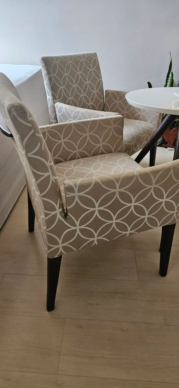 Conjunto de Poltronas com Mesa de Centro - Foto 2