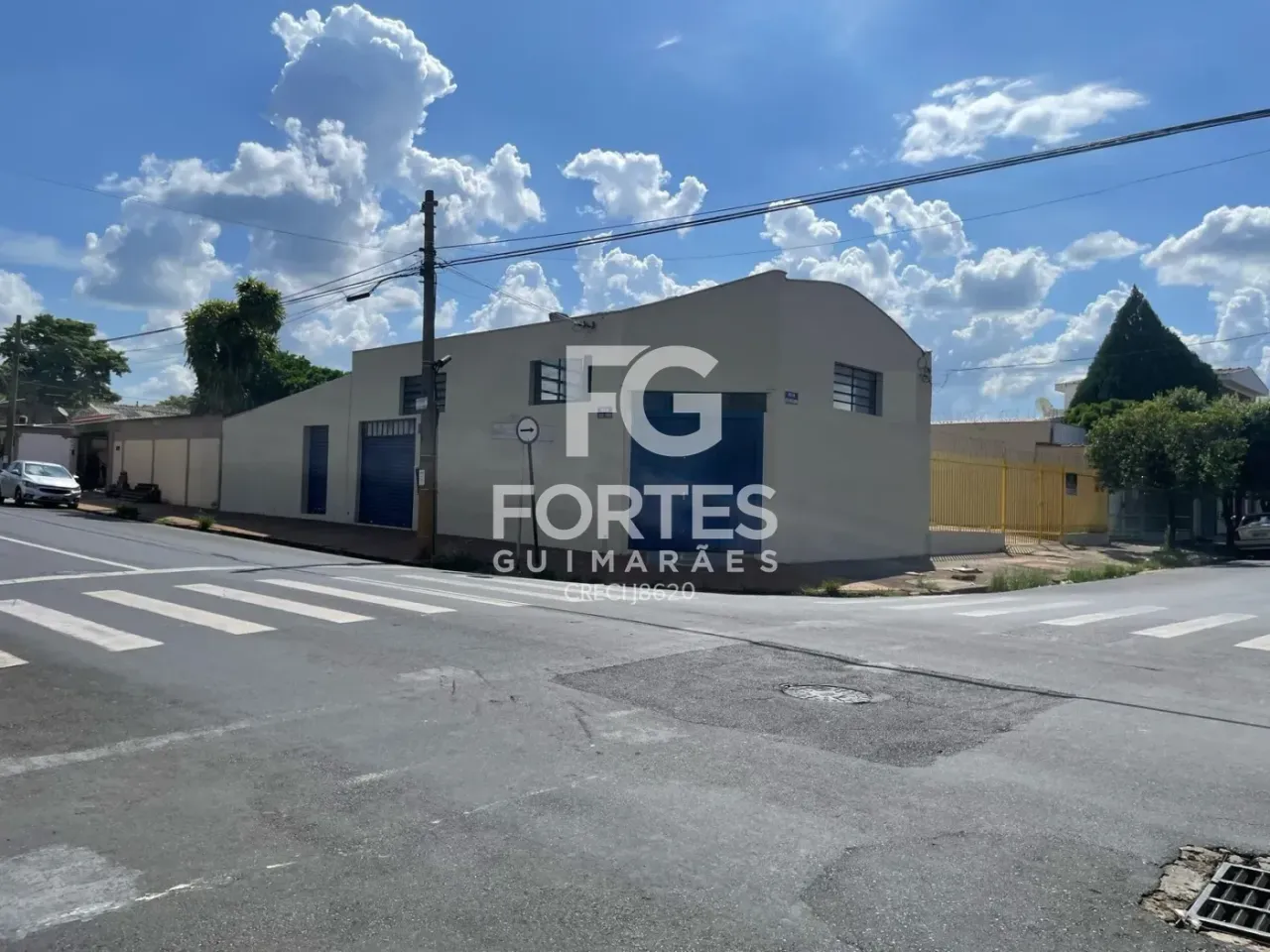 Imóvel Comercial, Esquina, 03 Salões, 12 Vagas d garagem, 150 m² Área Construída, Ipiranga