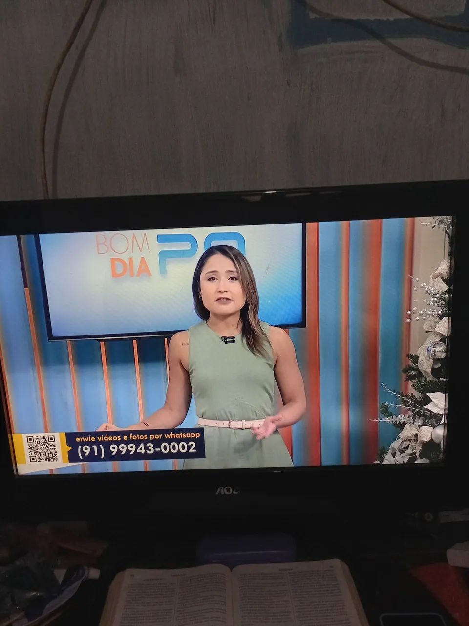 Vendo essa tv AOC 26 polegadas montada smart  - Foto 3