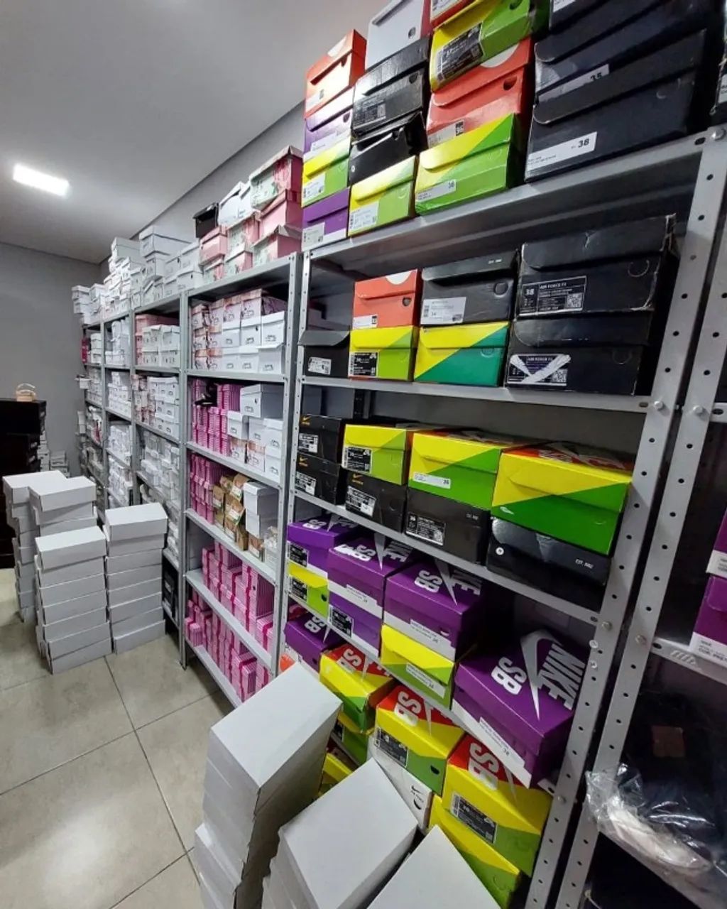 Estante de aço nova - prateleira para estoques - Foto 3