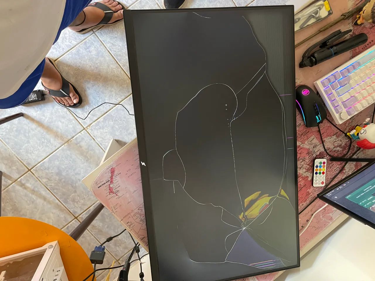 Monitor superframe 32 polegadas 75hz para retirada de peças - Foto 3