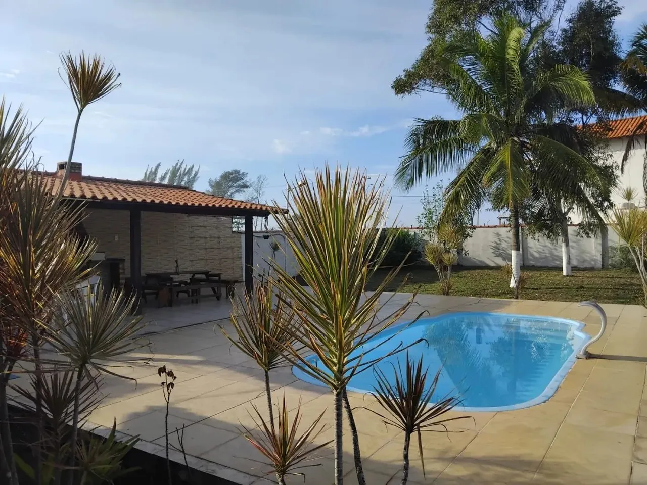Casa para Venda em Saquarema, Jaconé, 4 dormitórios, 2 suítes, 4 banheiros, 2 vagas