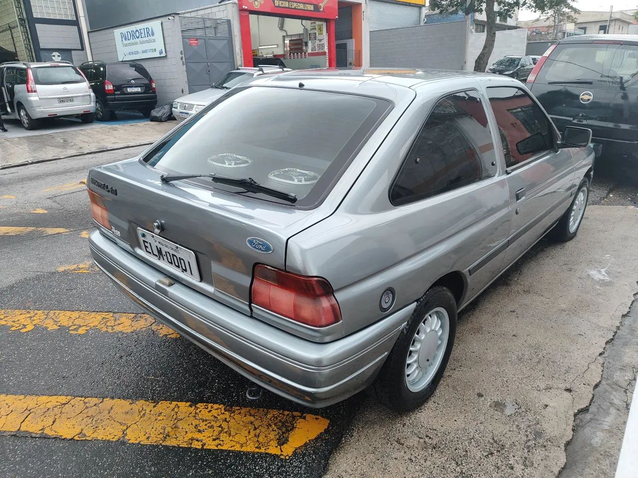 Ford Escort GL 1.8i / 1.8, foto 8 de 9