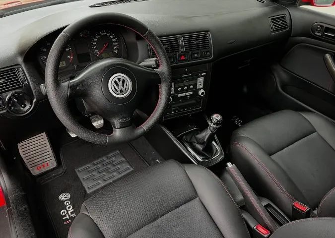 Volkswagen Golf GTI 1.8 MI 180/193cv Turbo 4P Mec. 2001