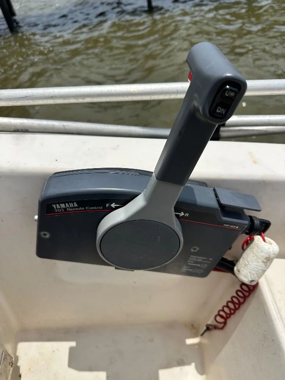 Lancha 16 pés  motor Yamaha 40HP -4Tempos  - Foto 2