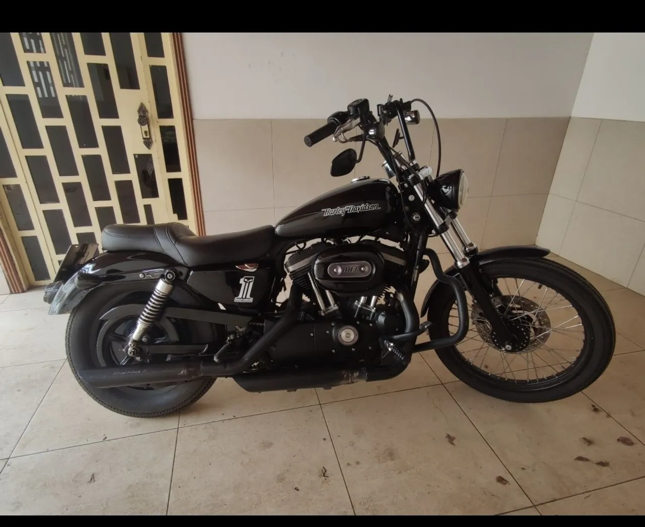 Harley 883 custom xl 