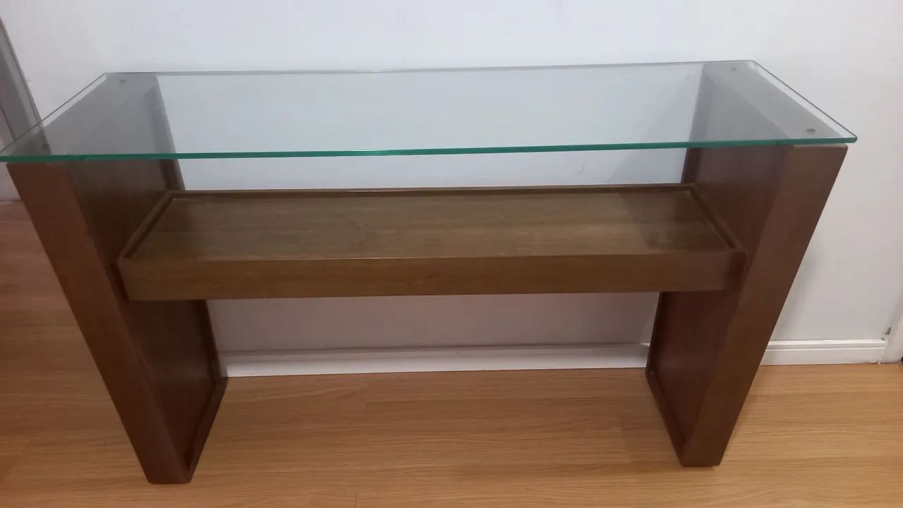 Aparador em Madeira com tampo em vidro - Foto 3