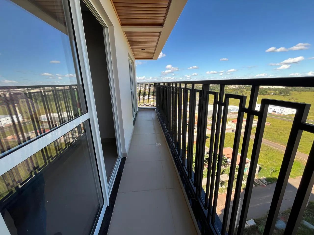 Vendo excelente apartamento de alto padrão, vazado, no Condomínio Le Parc II - Foto 4