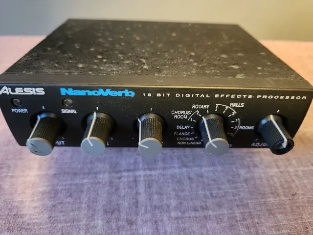 Nanoverb Alesis Processador De Efeitos - Reverb, Chorus, etc p