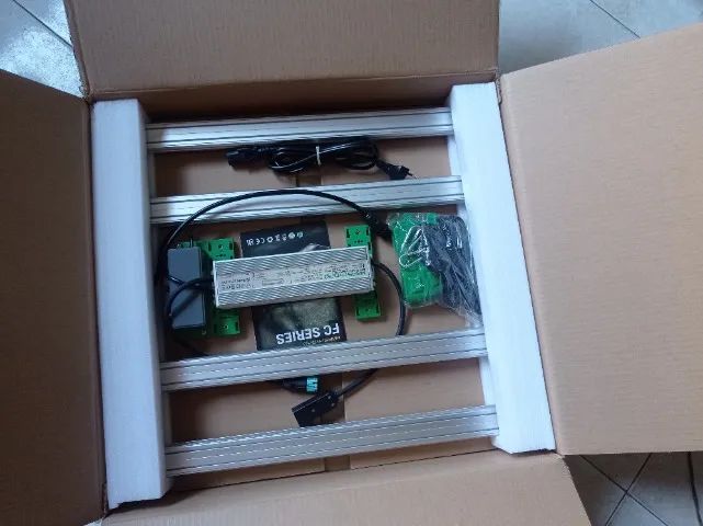 Led Grow Quantum Bar Mars Hydro FC3000 Samsung LM301H EVO 300w usado 2 semanas - Foto 5