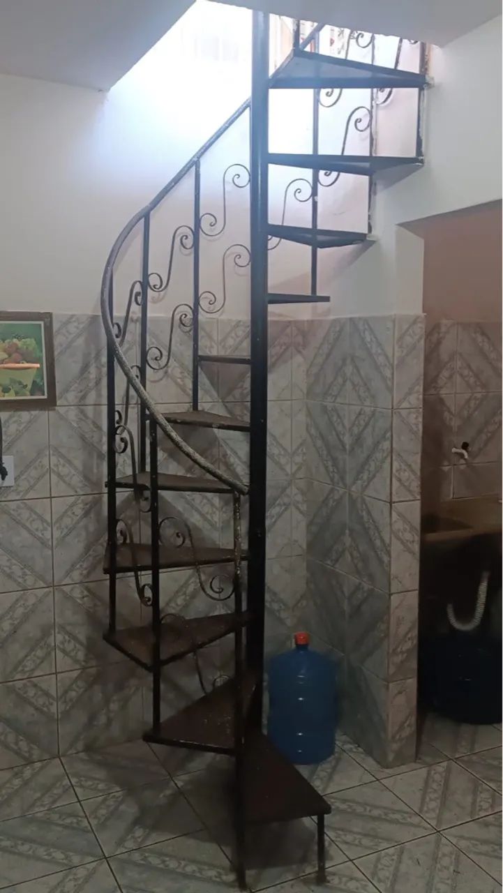 Escada Caracol em Ferro - Preço Imperdível!