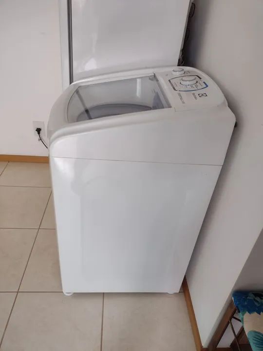 Somente Pix ,buscar no local. Vendo máquina de Lavar Electrolux 11kg - EssentialCare.  - Foto 3