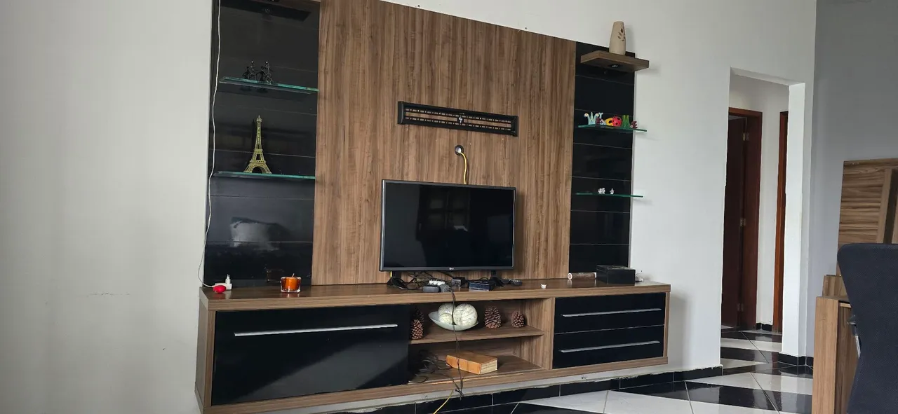 Rack e Painel para TV com prateleiras