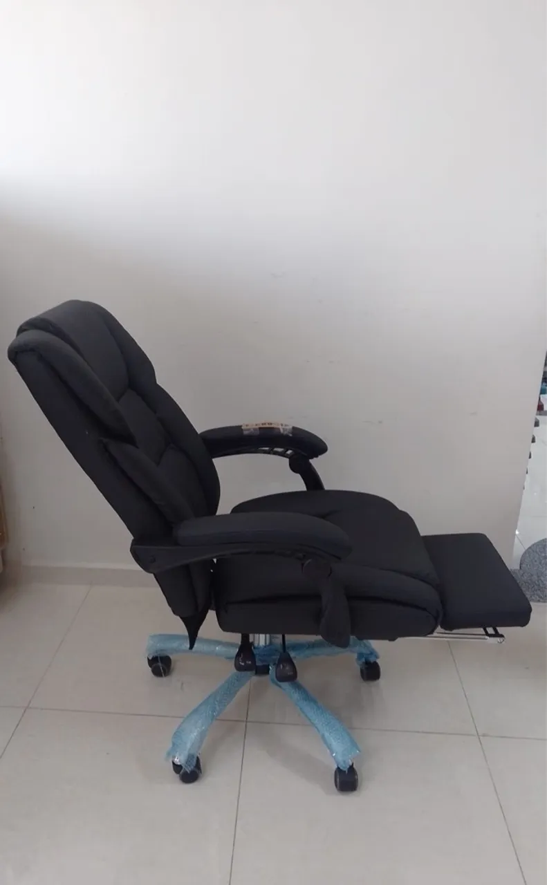 Cadeira de Escritório Diretor com apoio para os pés NOVA