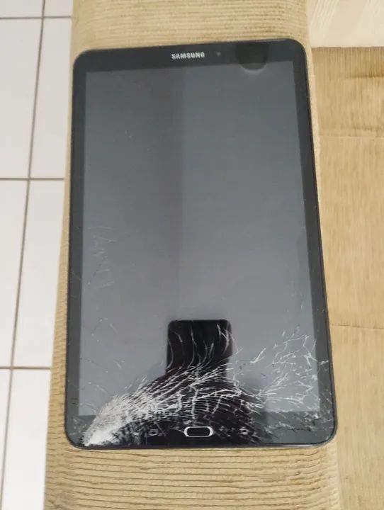 Tablet Samsung 10.1 Tela Quebrada. Retirada de peças ou para conserto  - Foto 2