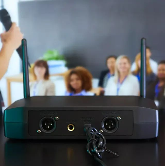 Microfone Sem Fio Duplo Uhf Dinamico Tela Digital  - Foto 3