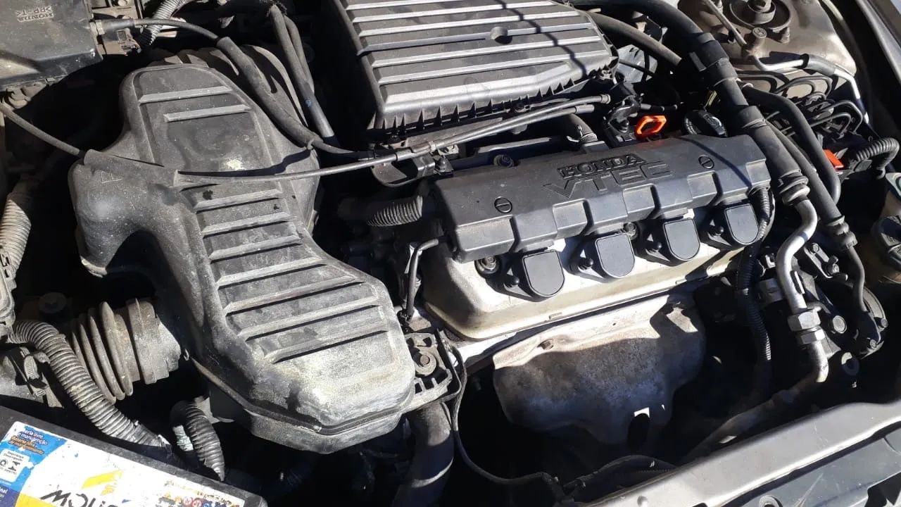 Honda civic ano 2004 vtec Sucata para venda de peças 