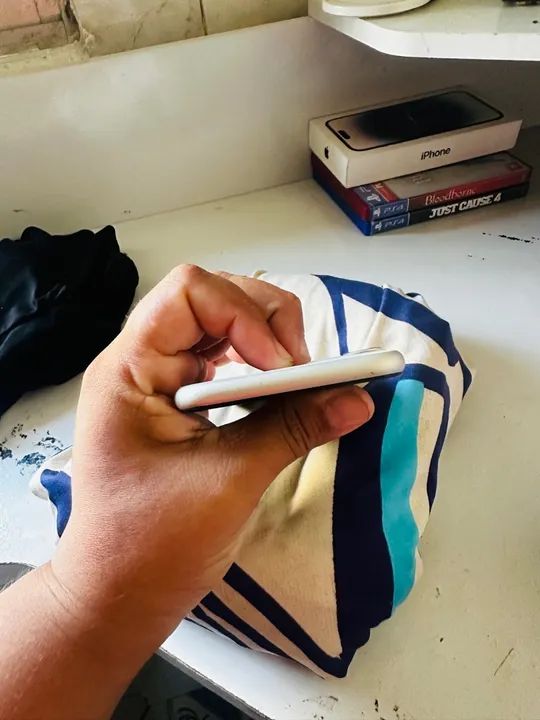 iPhone 11 para retirada de peças  - Foto 4