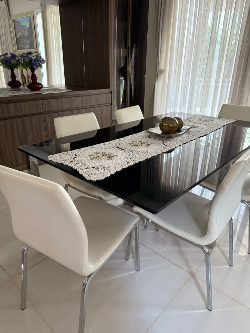 Mesa de Jantar de Vidro Preto com Tampo de Vidro
