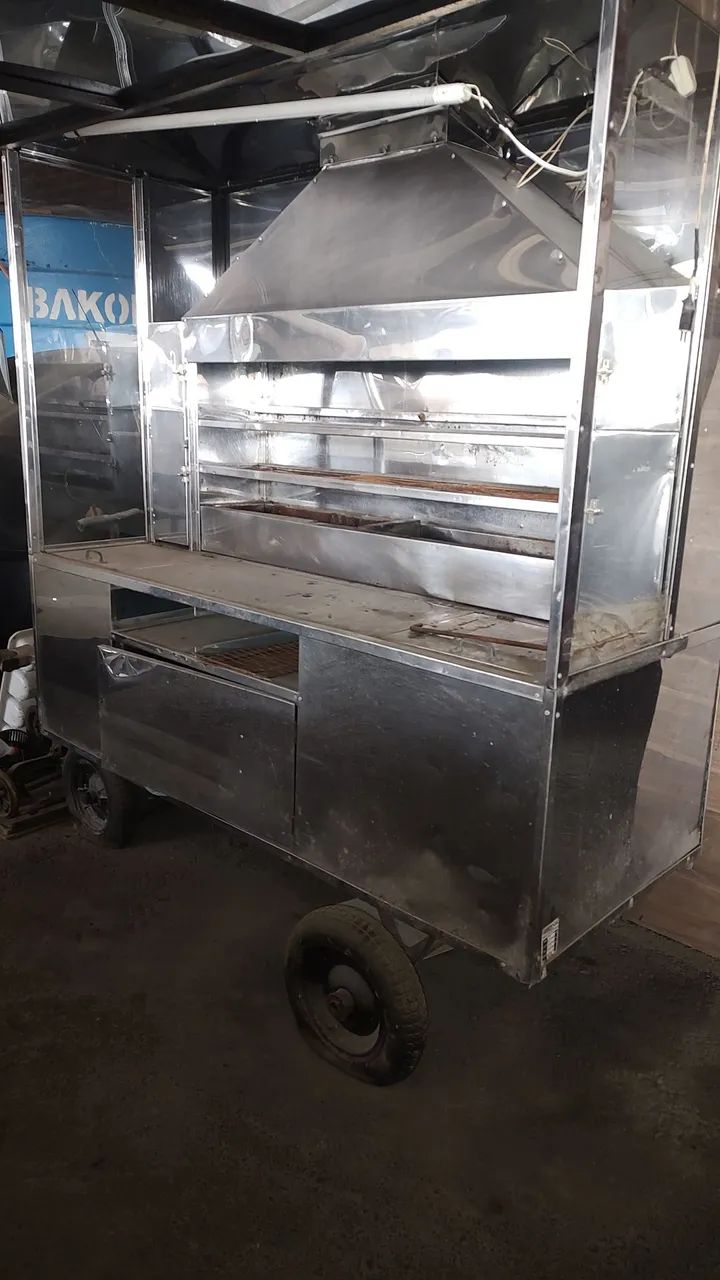 Carrocinha de churrasquinho 