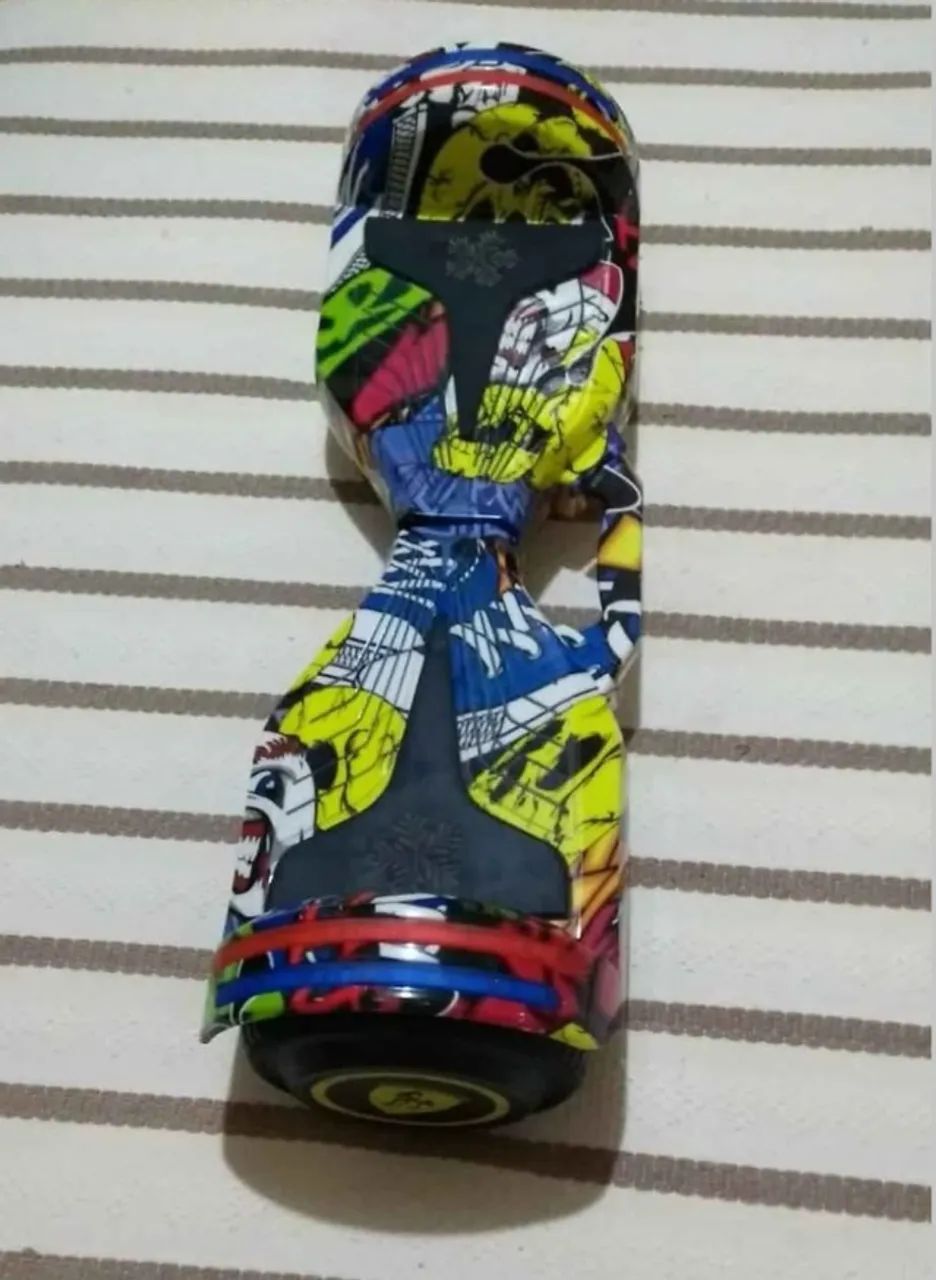 hoverboard semi-novo, super estiloso!