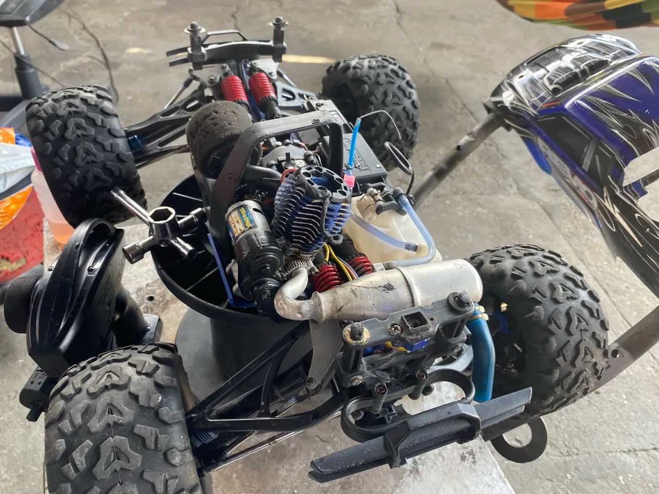 Traxxas Revo 3.3 Nitro  - Foto 2