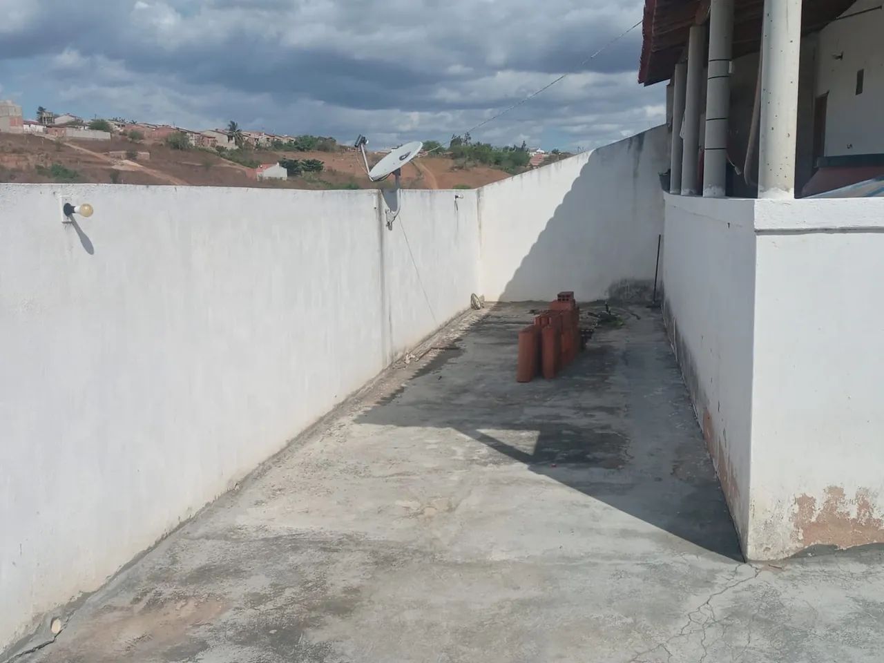 Casa em terreno - Foto 2