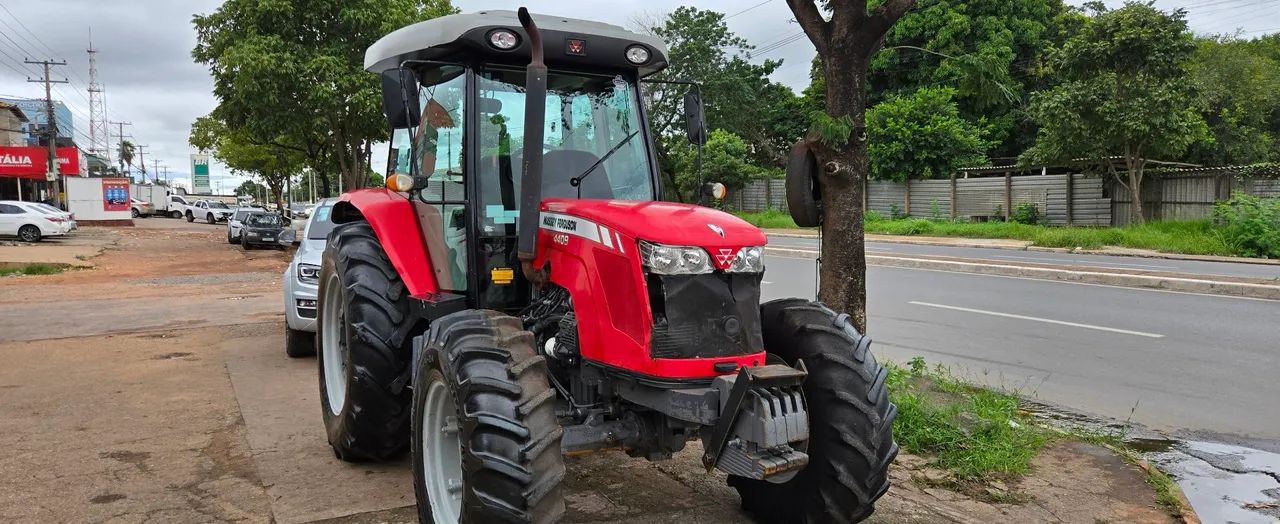 Trator Massey Ferguson 4409 - Impecável 2022 - Foto 2
