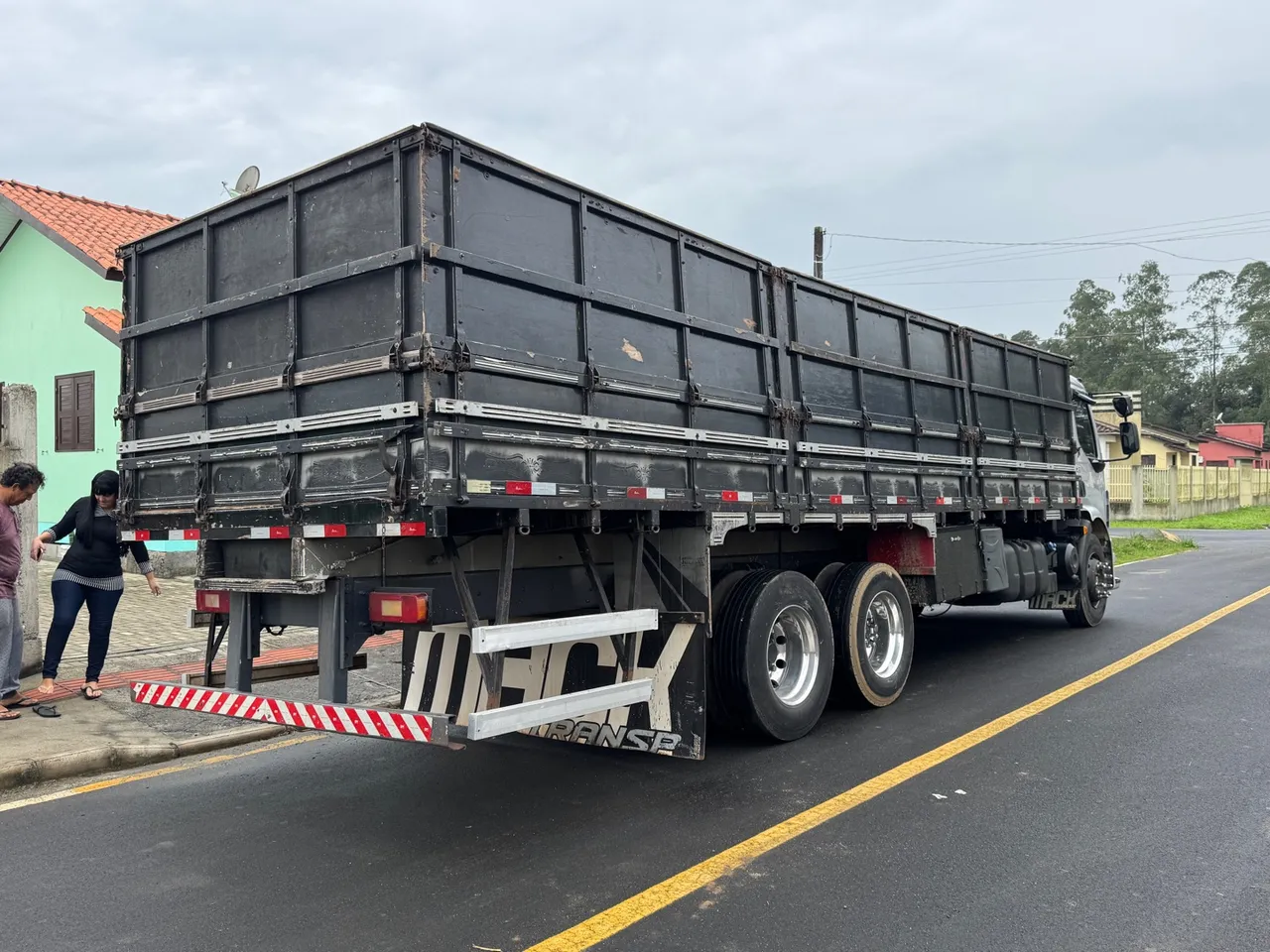Carroceria graneleiro truck 8,5 metros ano 2019