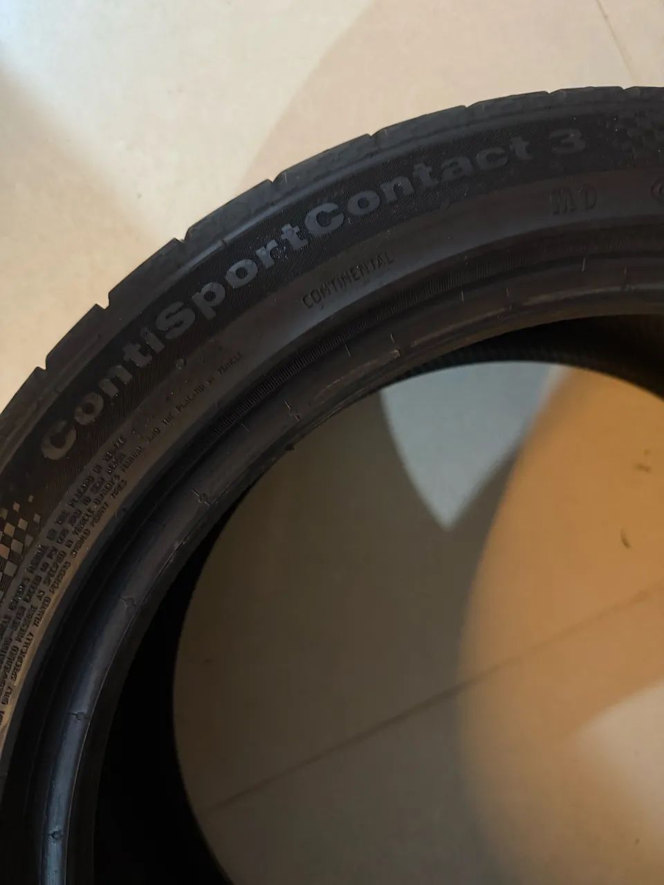 Pneu Continental 245/40 R18 - Foto 3