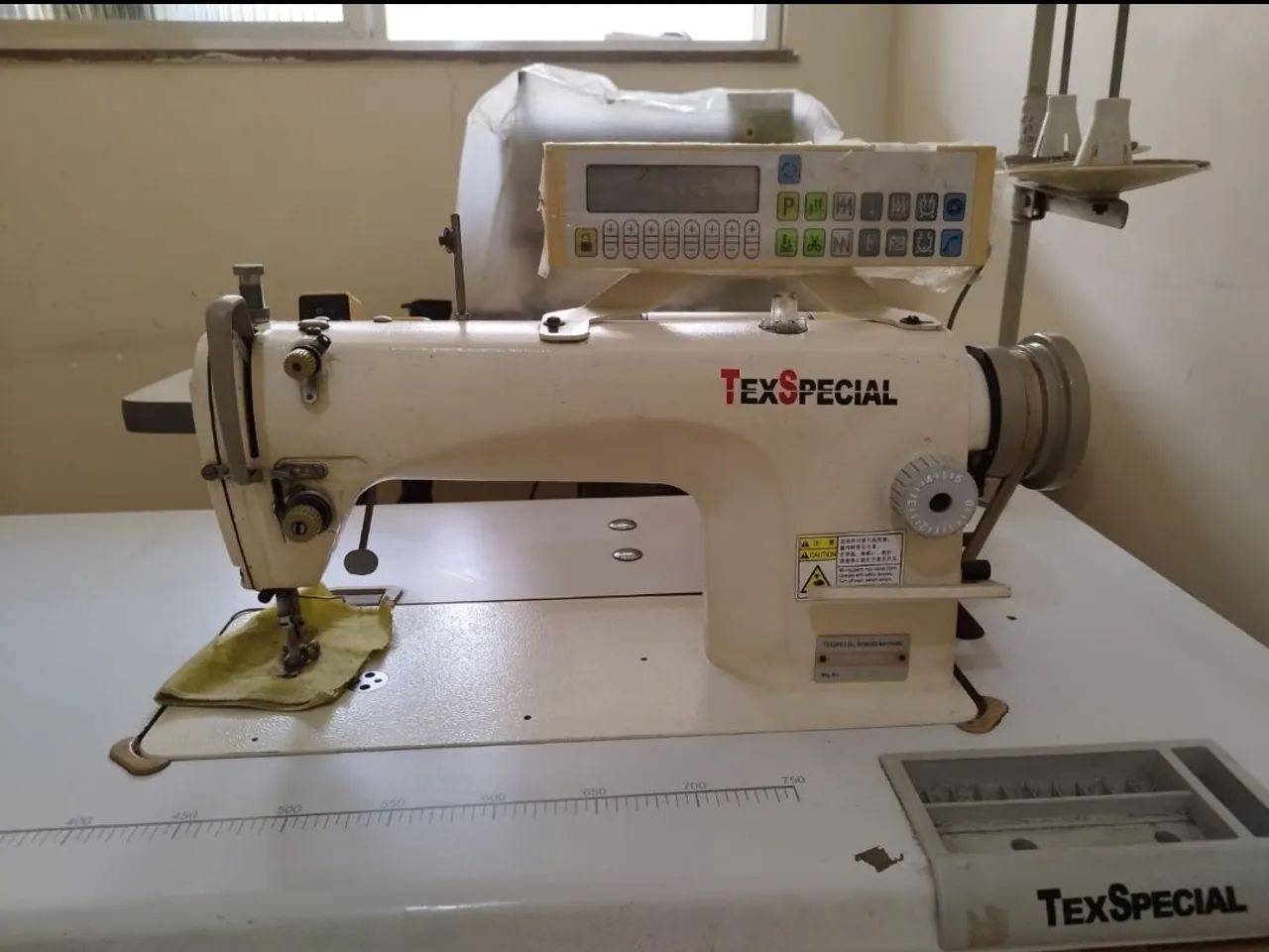 Máquina de costura industrial  - Foto 2