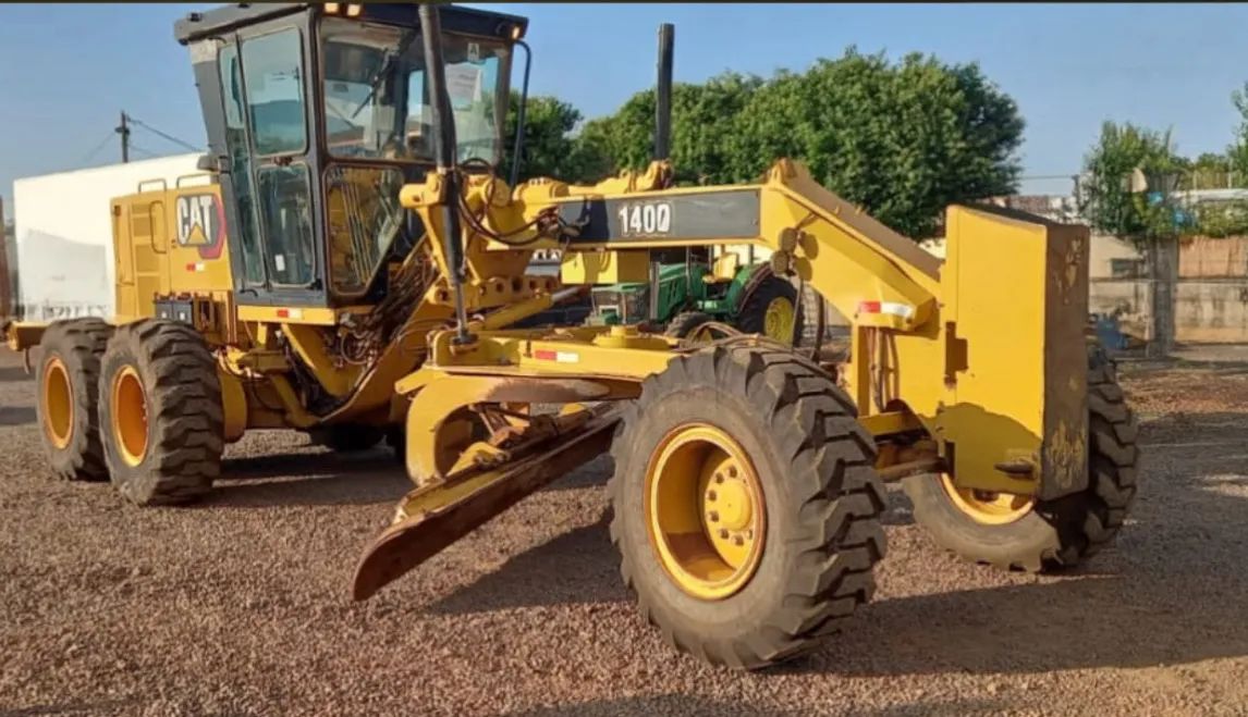 Motoniveladora Caterpillar 140K ano 2022 com ar condicionado, em SP