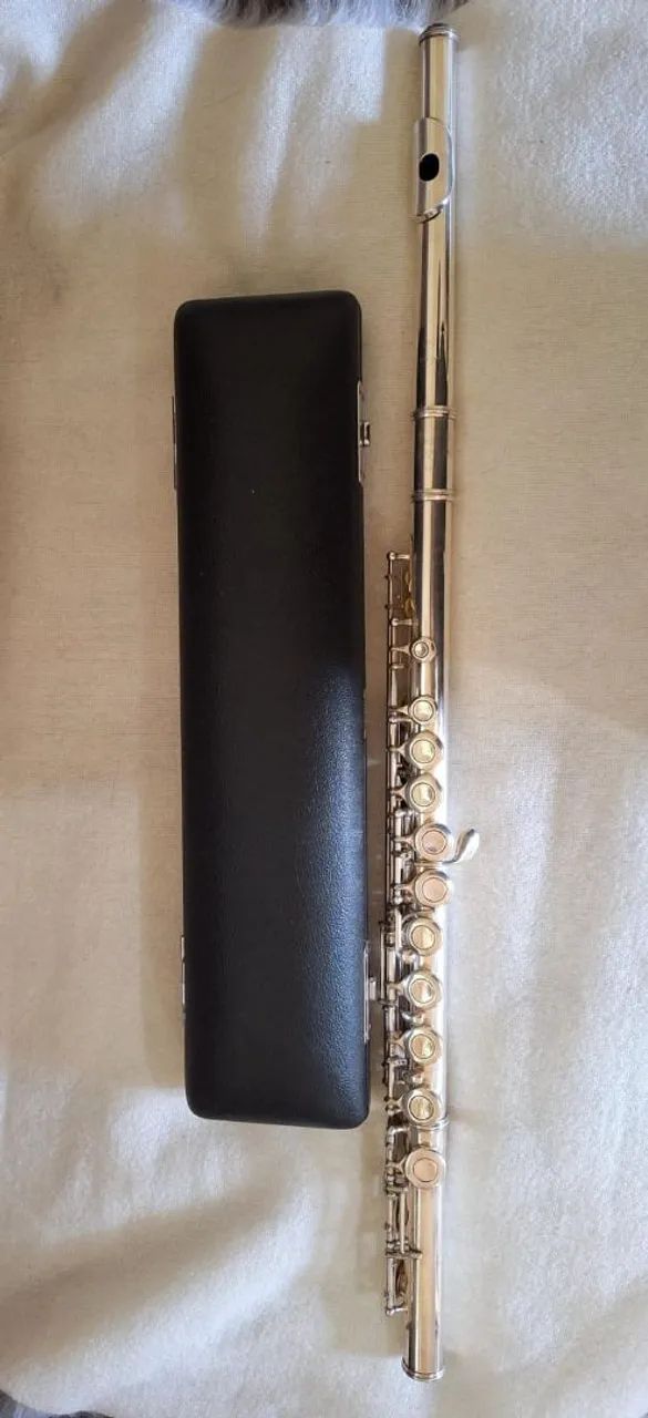 Flauta Transversal Yamaha YFL-311 -Original- Cabeça de Prata Maciça.<br>