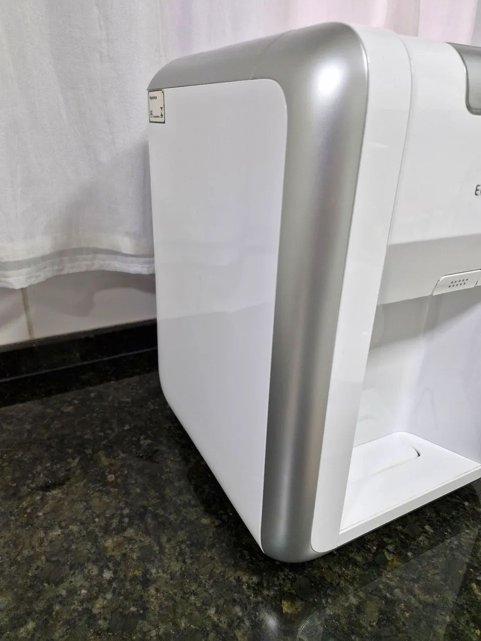 Bebedouro electrolux modelo WD20C turbo acqua fresh.  - Foto 3