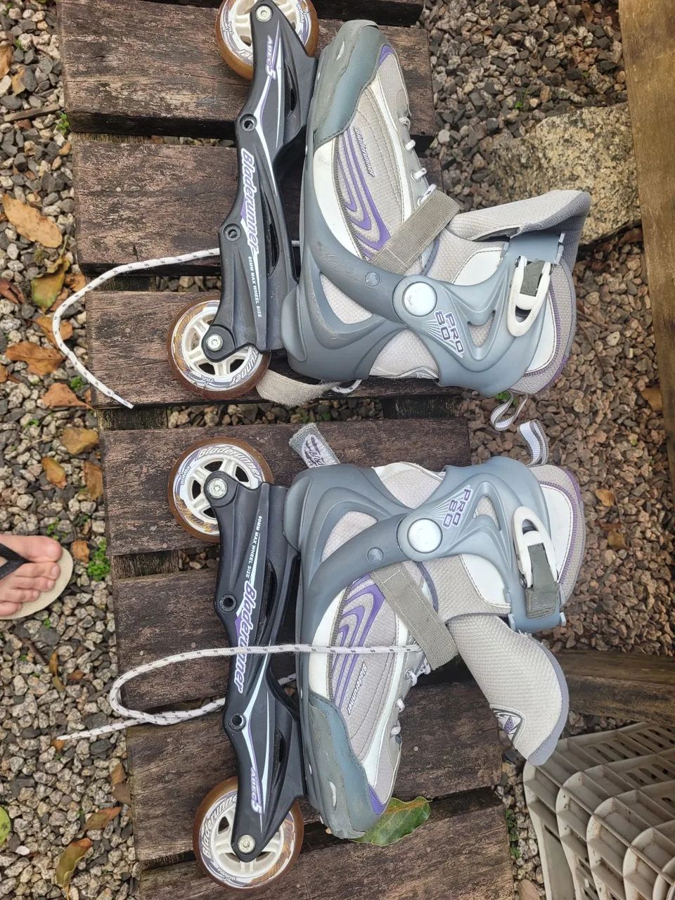 Patins Blade Runner line pro 80 presilha quebrada dá pra usar n35
