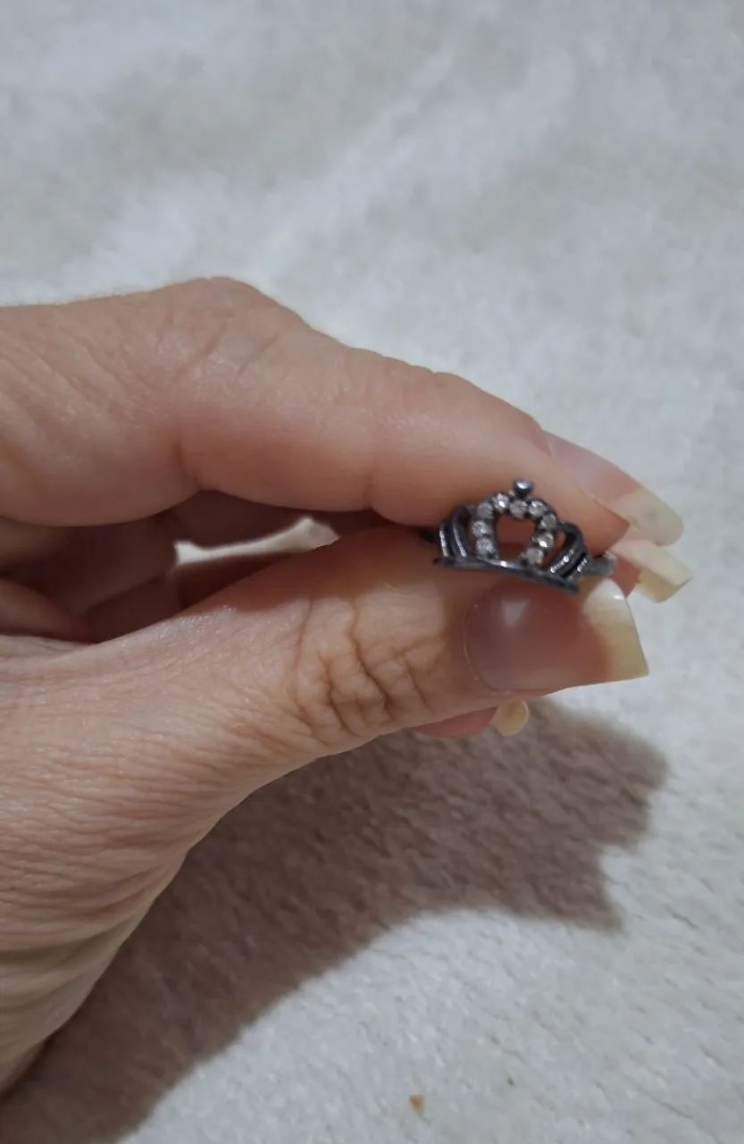  Conjunto Brincos de pérola com detalhes em strass e anel solitário em prata 950 - Foto 4