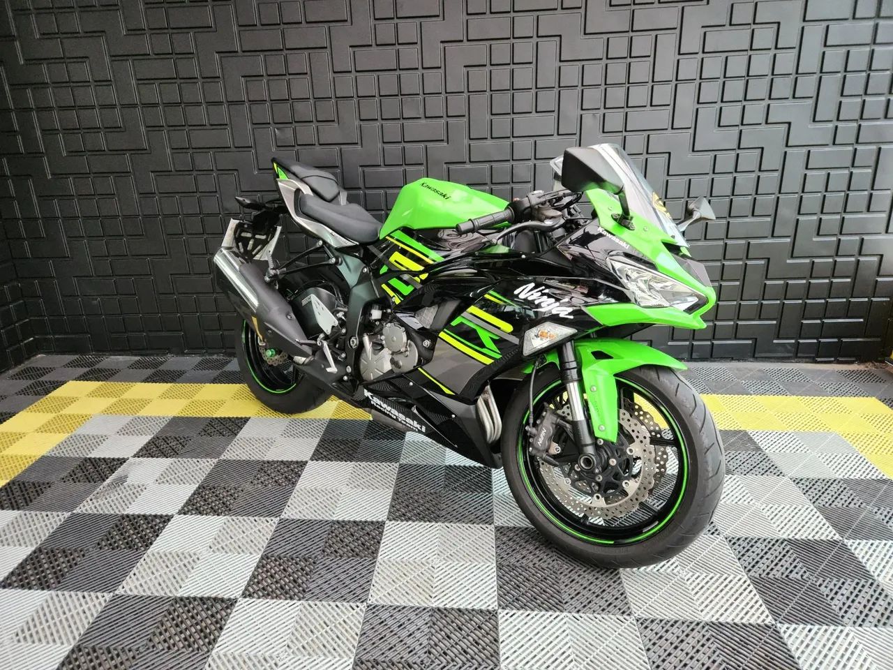 Kawasaki Zx-6r 636cc 2020 - 1402160206 | OLX